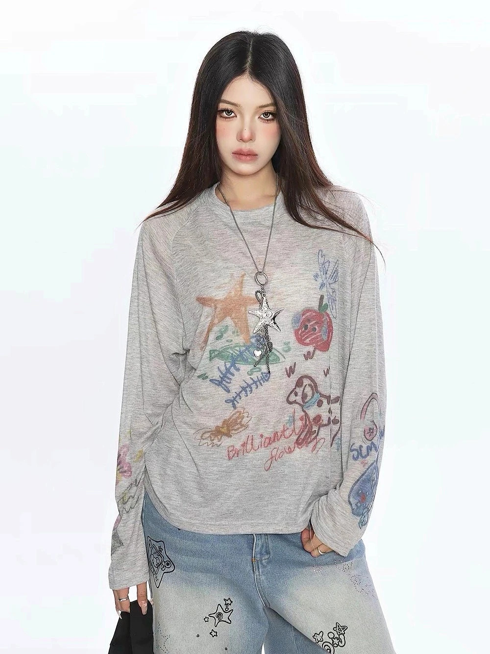 Graphic Long Sleeve Tee in Gray Like New